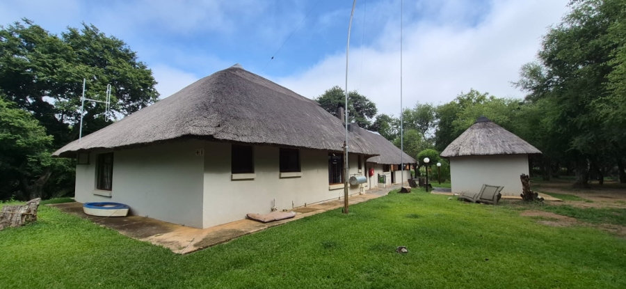 7 Bedroom Property for Sale in Groot Marico North West